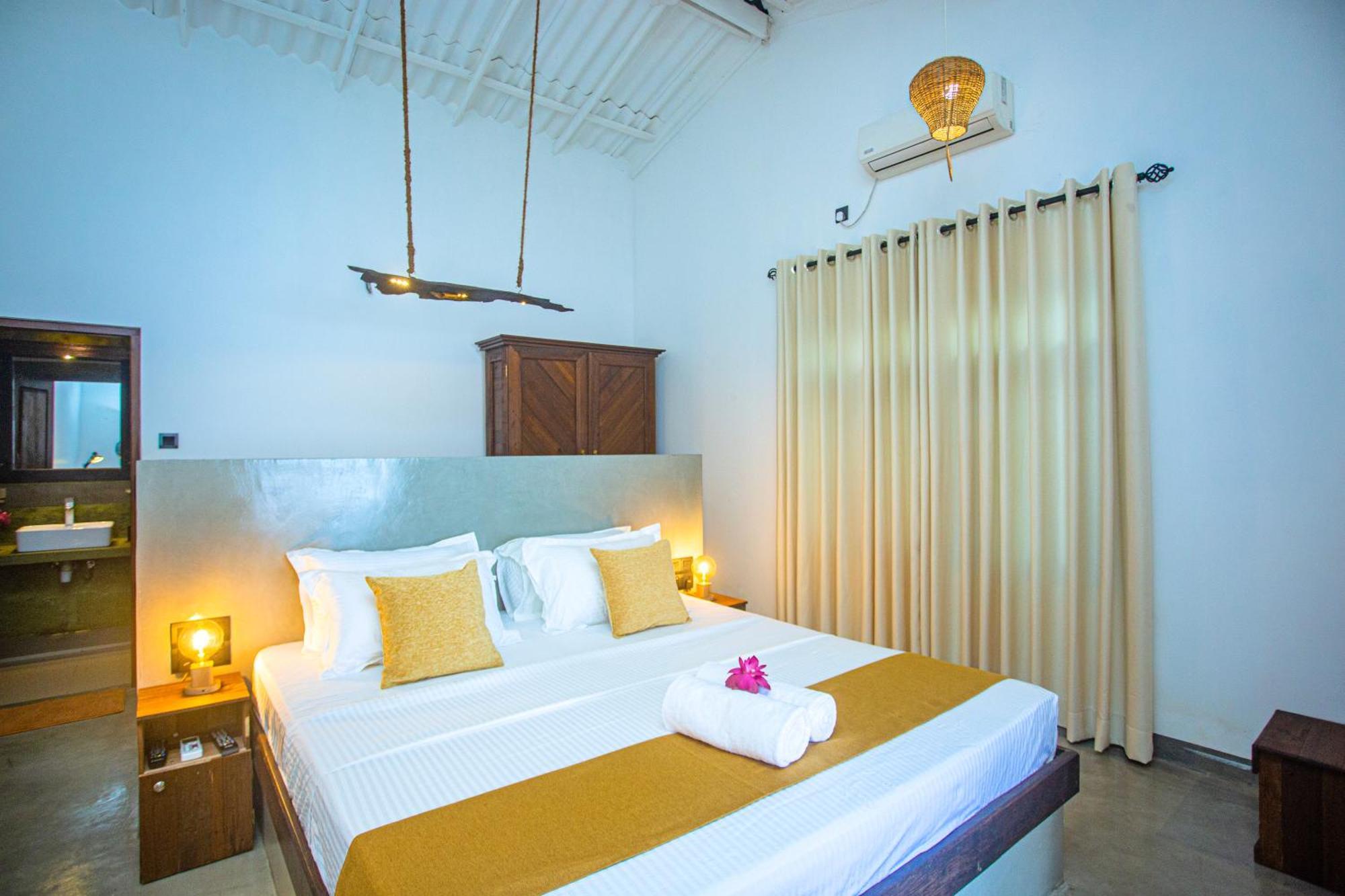Aki Luna Lagoon Resort Hikkaduwa Extérieur photo