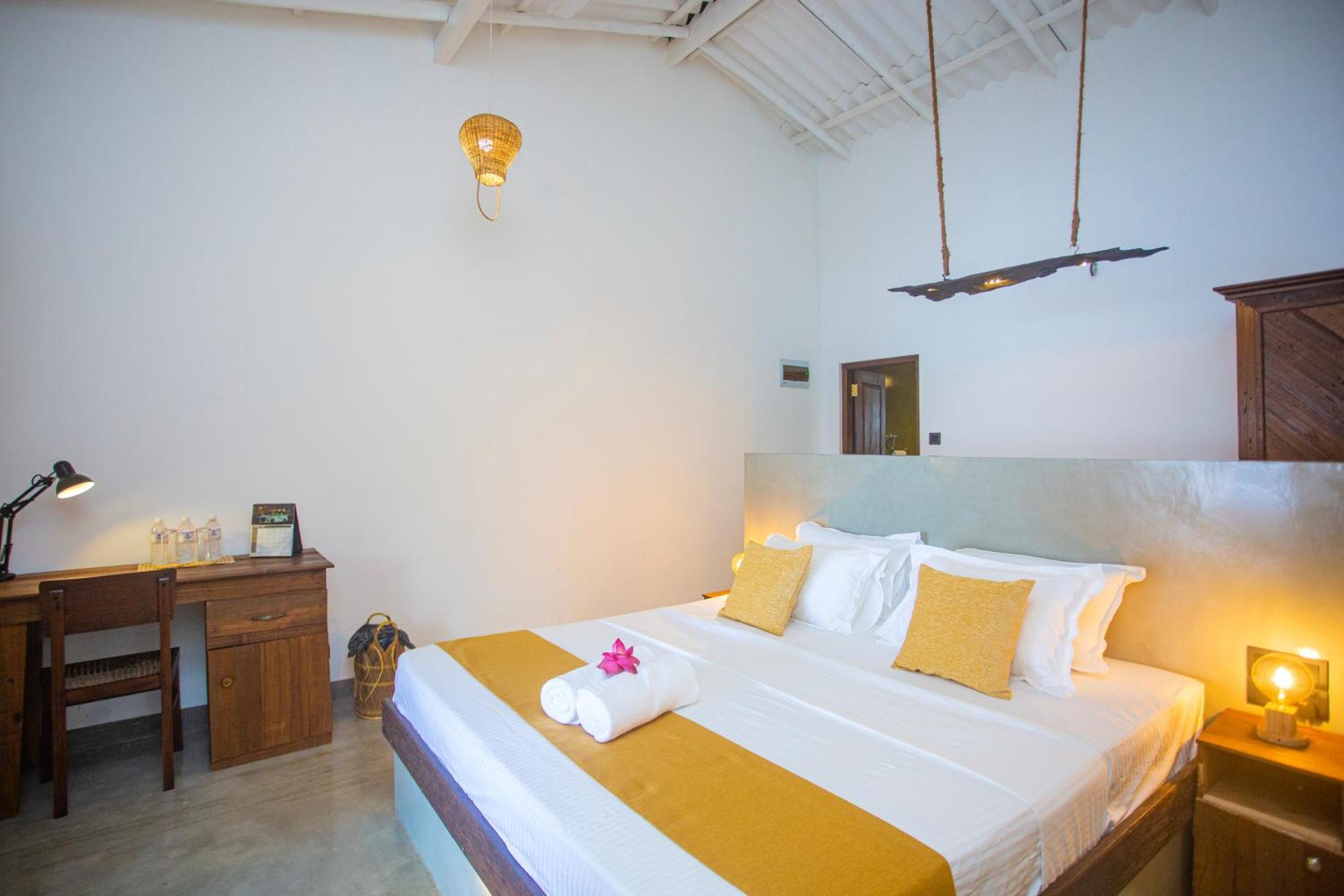 Aki Luna Lagoon Resort Hikkaduwa Extérieur photo