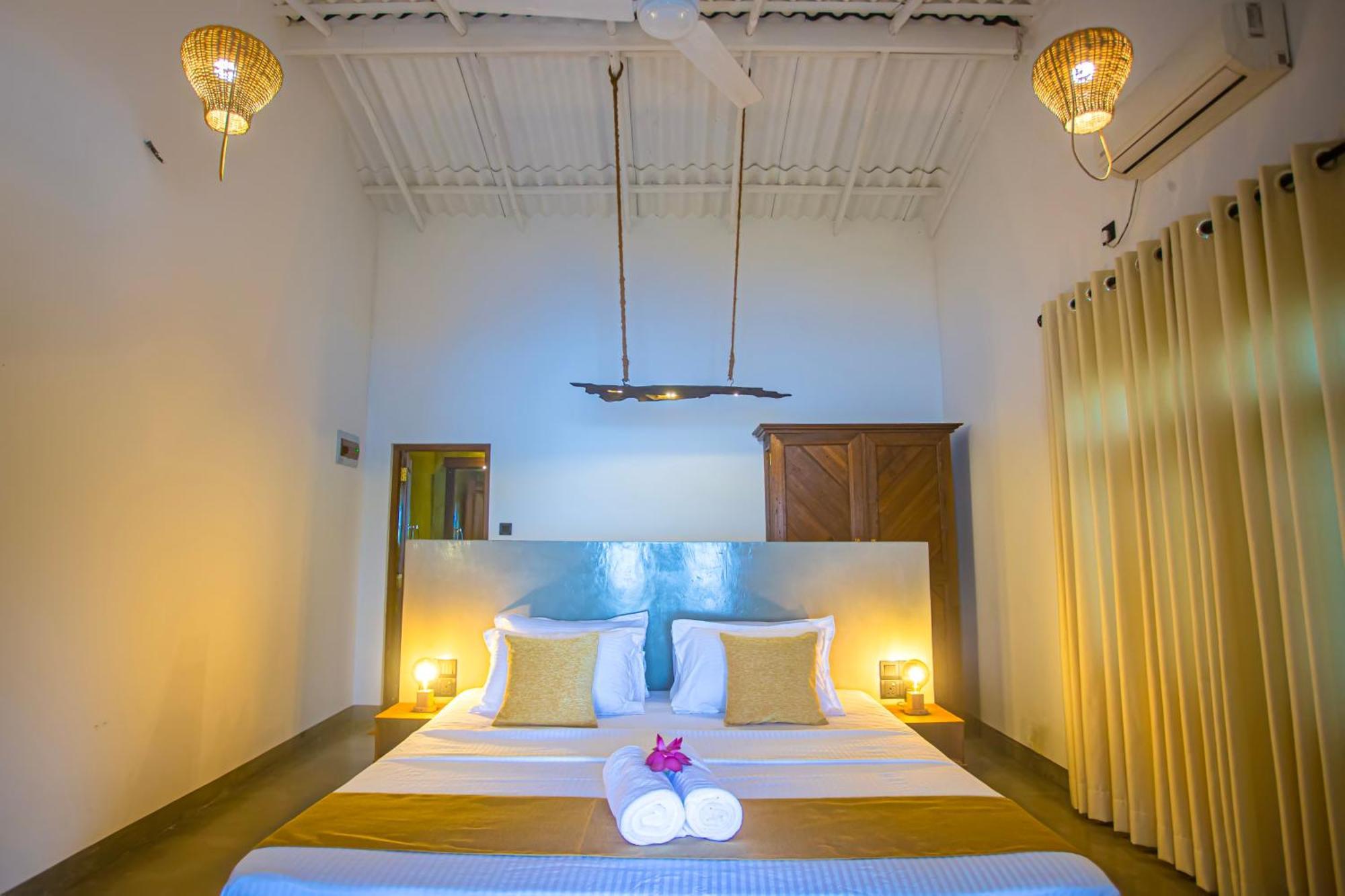 Aki Luna Lagoon Resort Hikkaduwa Extérieur photo