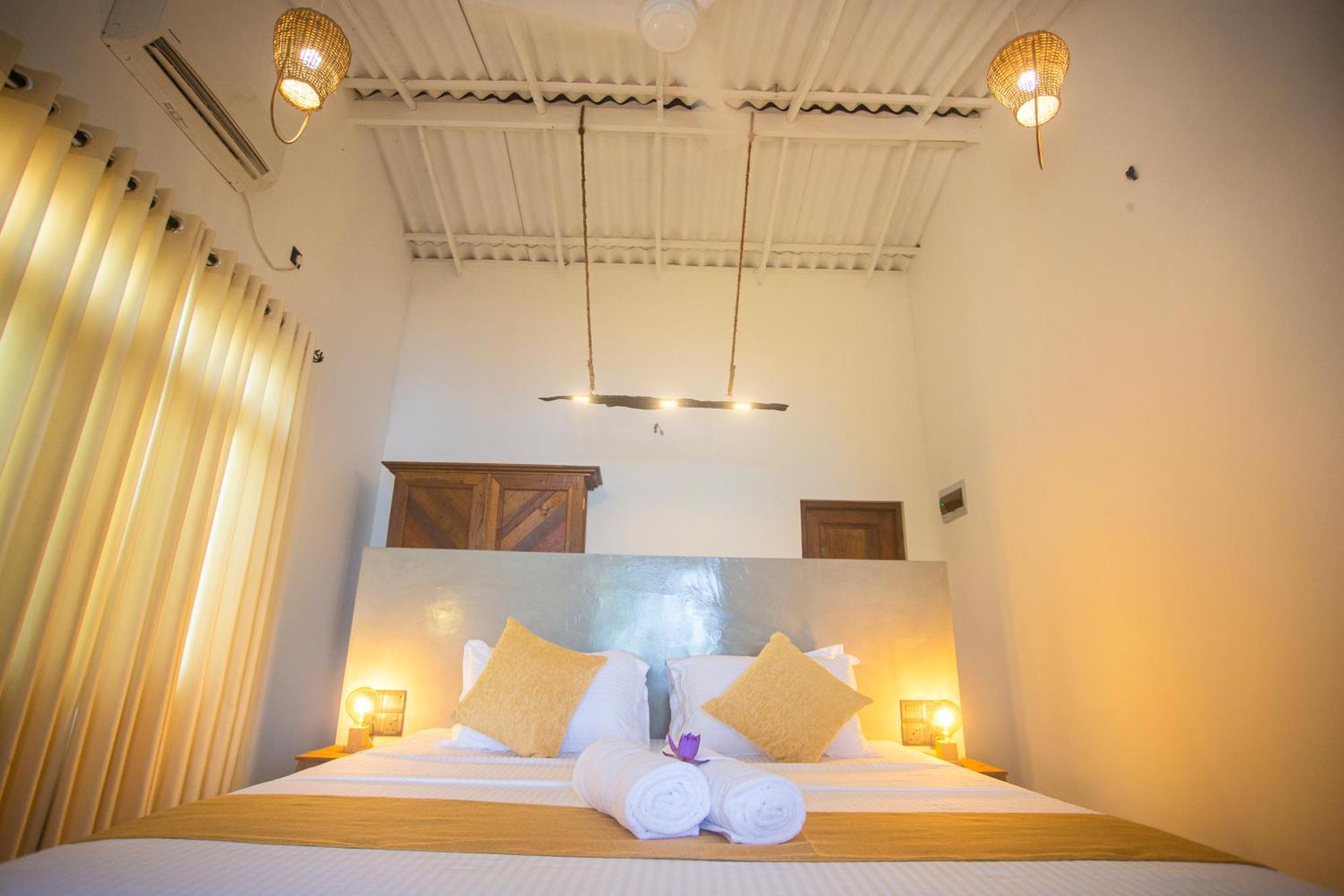 Aki Luna Lagoon Resort Hikkaduwa Extérieur photo