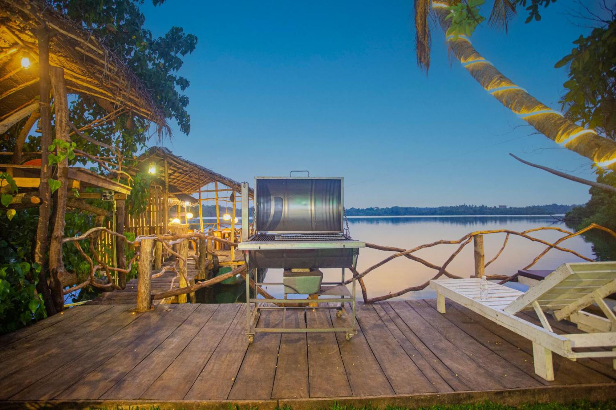 Aki Luna Lagoon Resort Hikkaduwa Extérieur photo
